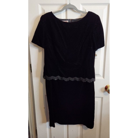 MAGGY LONDON Womens Sz 14P‎ Evening Cocktail Formal Velvet DRESS Black NWT - Picture 1 of 11